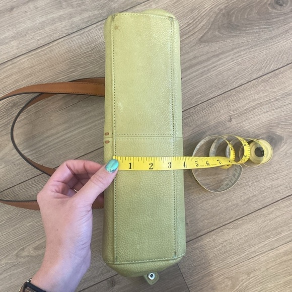 Fossil | Chartreuse Green and Brown Pebbled Leather shoulder bag | Vintage - Picture 13 of 15